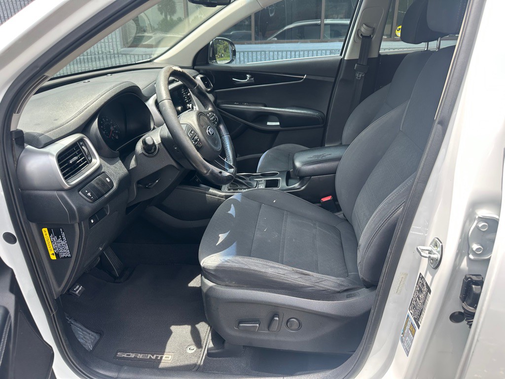 2017 Kia Sorento Image 13