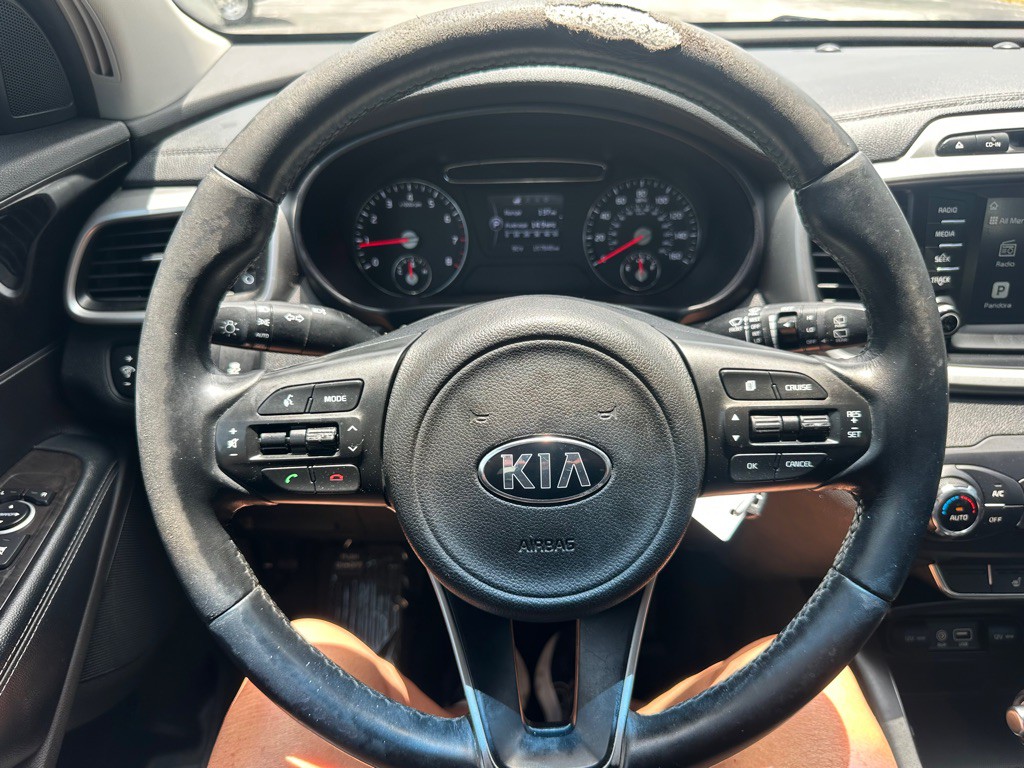 2017 Kia Sorento Image 18