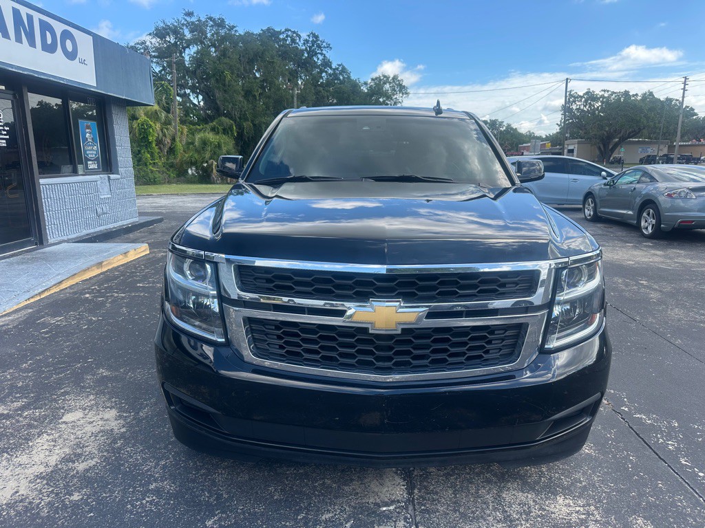 2017 Chevrolet Suburban Image 5