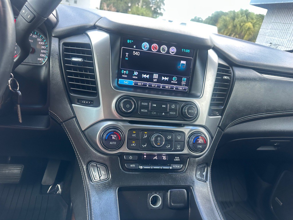 2017 Chevrolet Suburban Image 18
