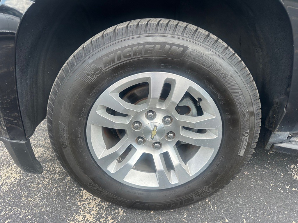 2017 Chevrolet Suburban Image 22