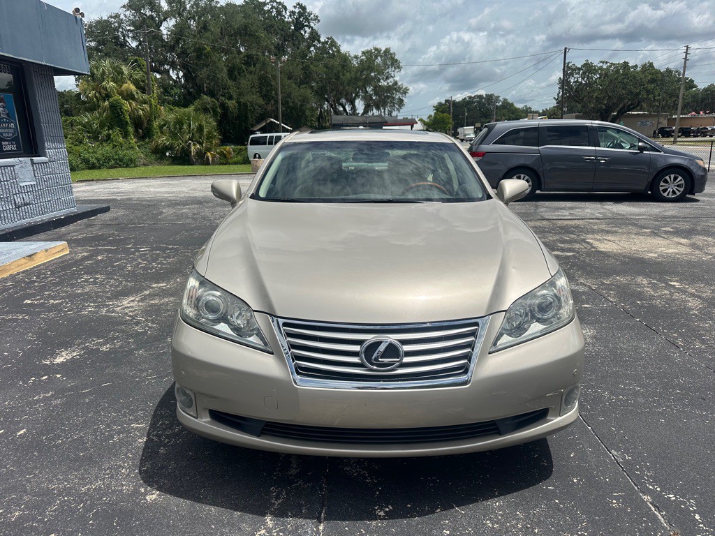 2010 Lexus ES Image 4