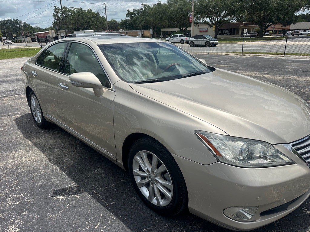 2010 Lexus ES Image 5