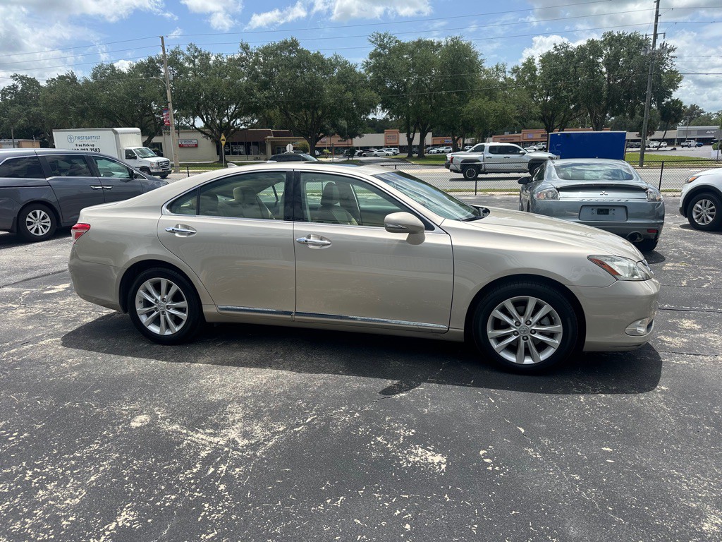 2010 Lexus ES Image 6