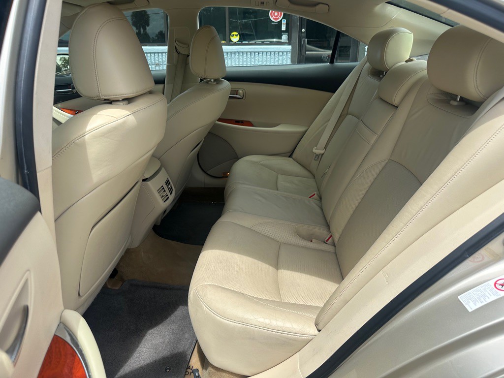 2010 Lexus ES Image 11
