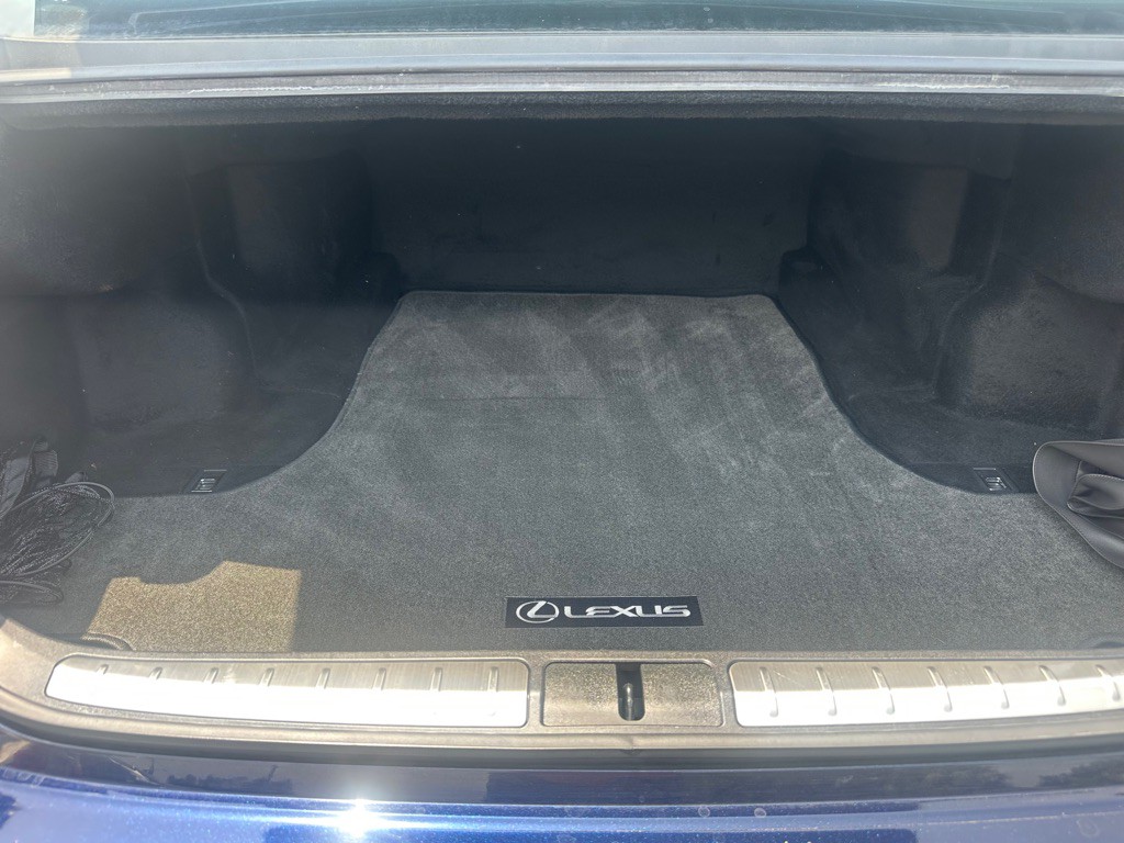 2018 Lexus LS Image 9