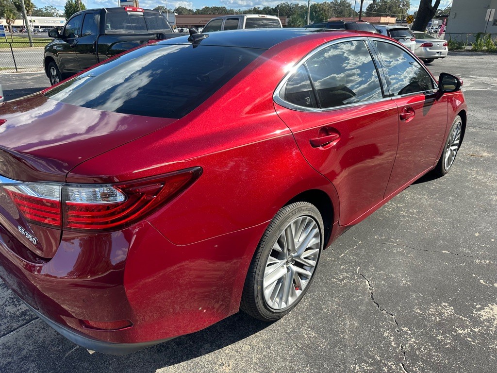 2014 Lexus ES Image 7