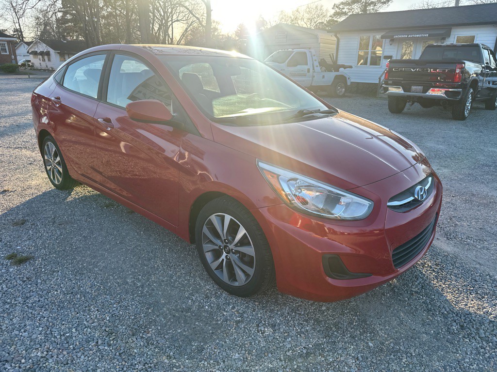 2017 Hyundai Accent Image 3