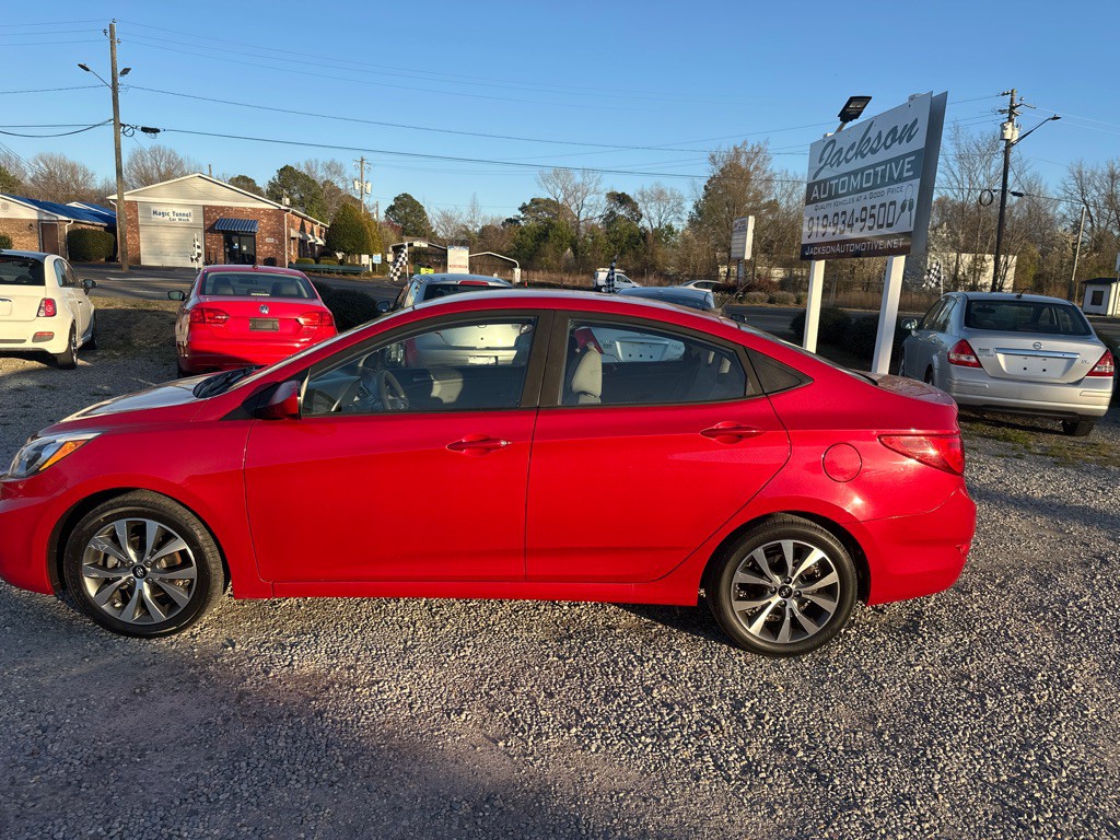 2017 Hyundai Accent Image 7