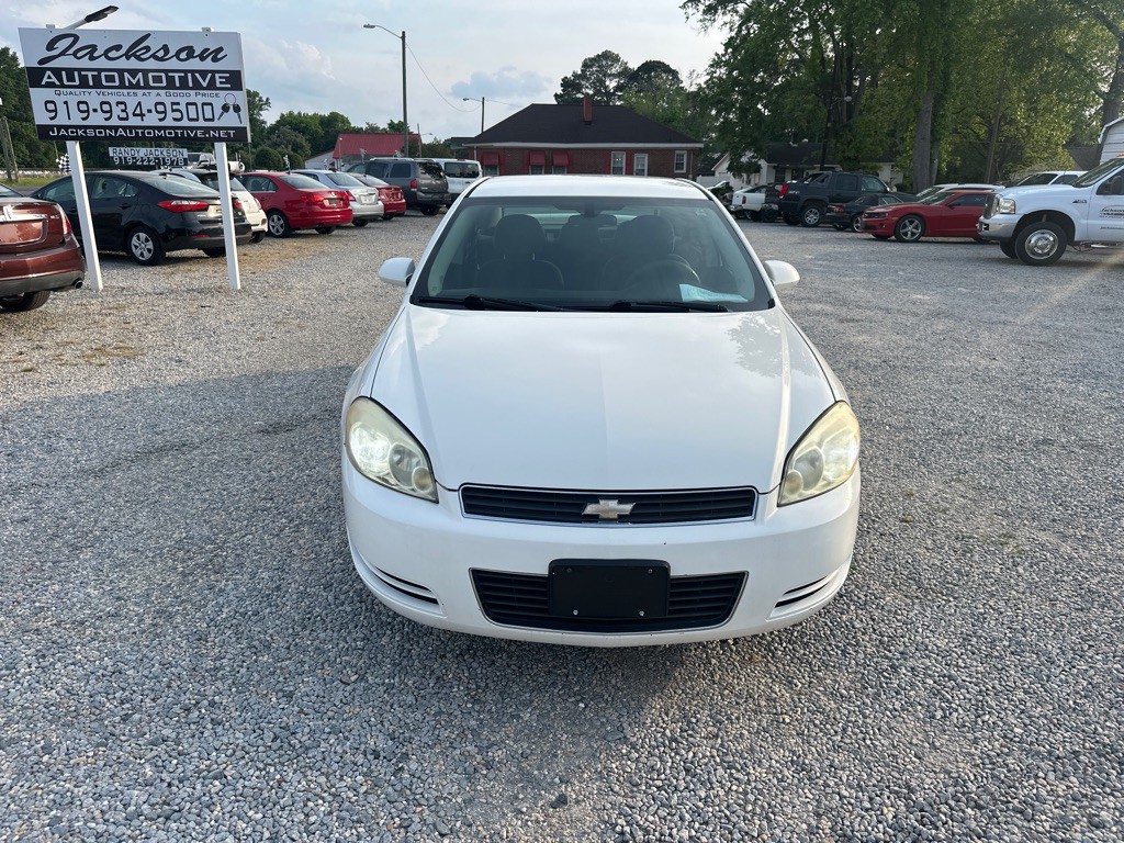 2009 Chevrolet Impala Image 2