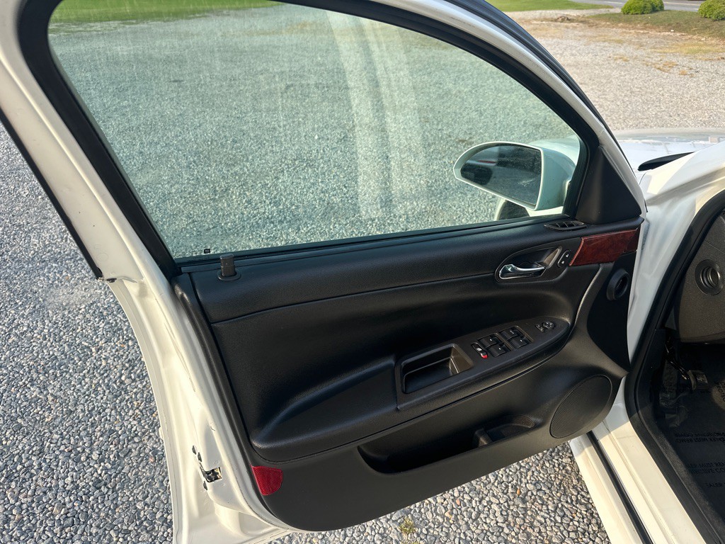 2009 Chevrolet Impala Image 11
