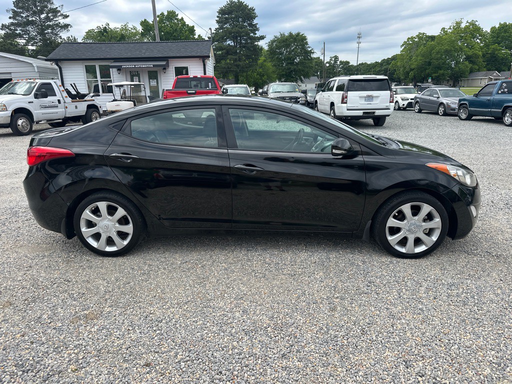 2013 Hyundai Elantra Image 4