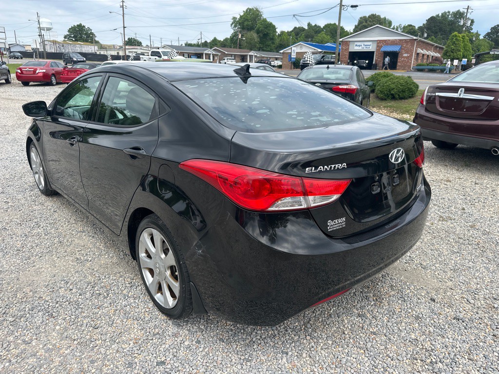 2013 Hyundai Elantra Image 6