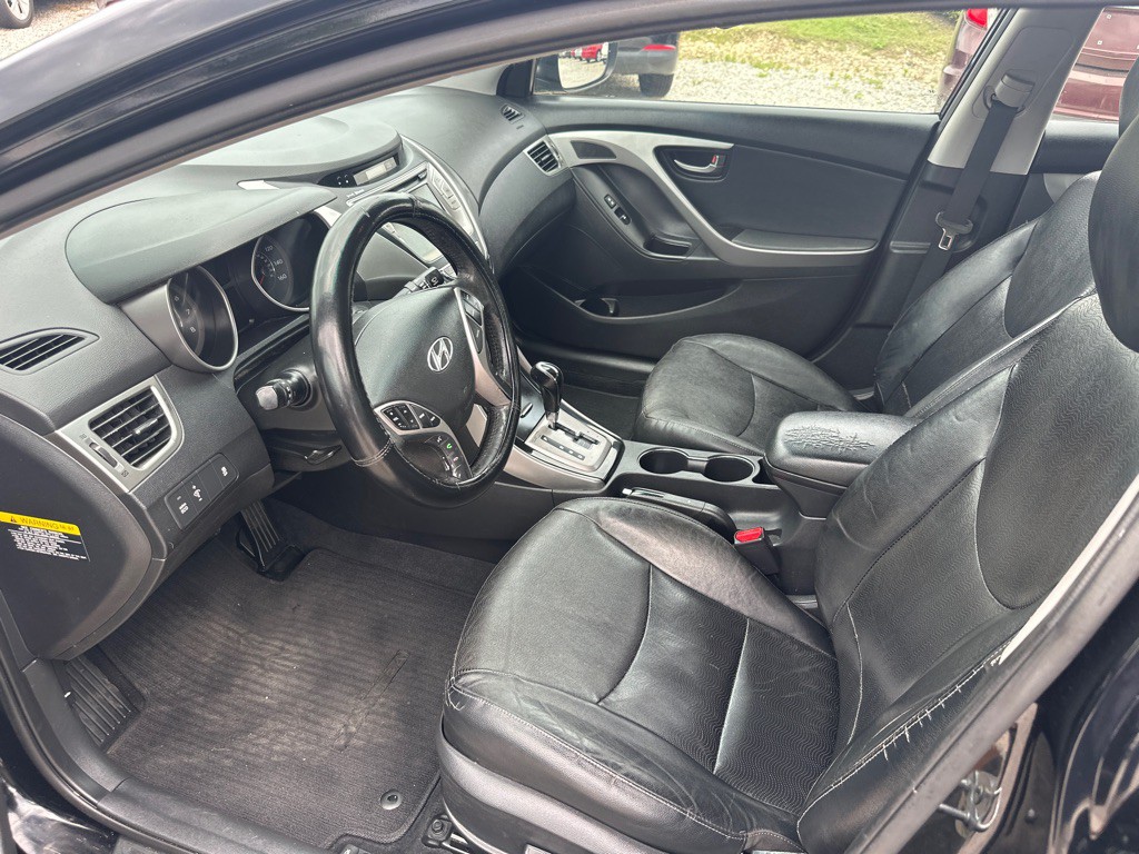 2013 Hyundai Elantra Image 9