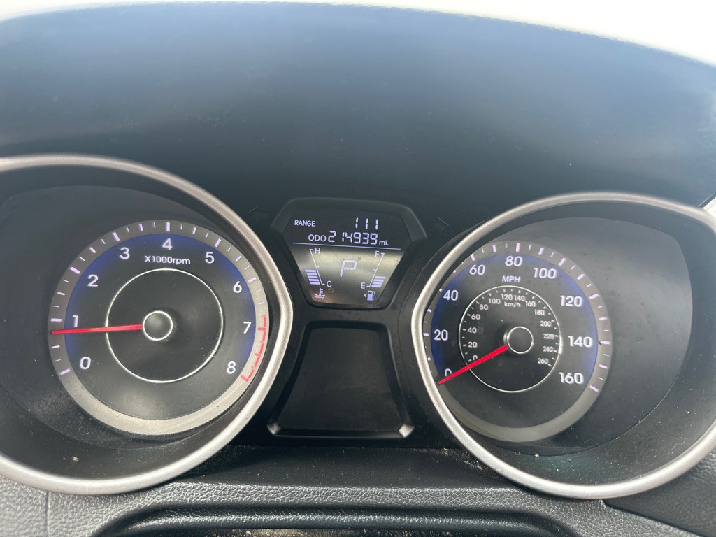 2013 Hyundai Elantra Image 11