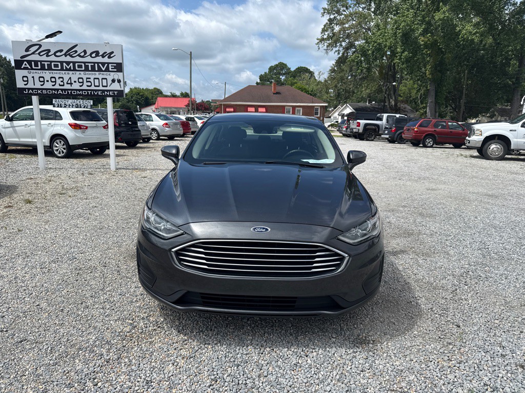 2020 Ford Fusion Image 2