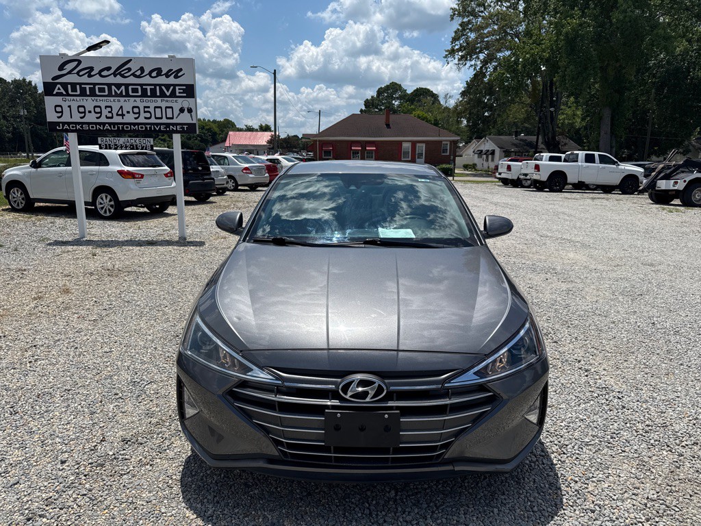 2020 Hyundai Elantra Image 2