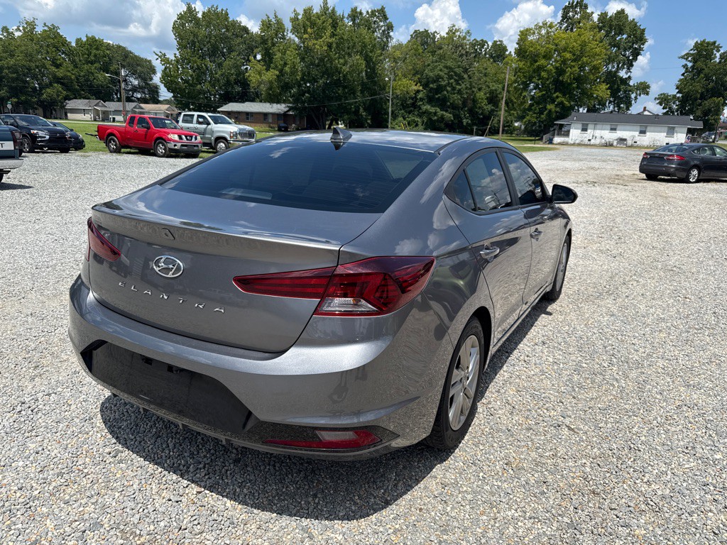 2020 Hyundai Elantra Image 5