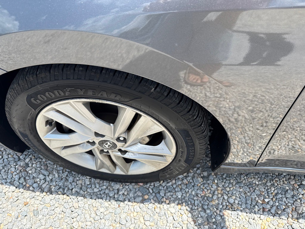 2020 Hyundai Elantra Image 8