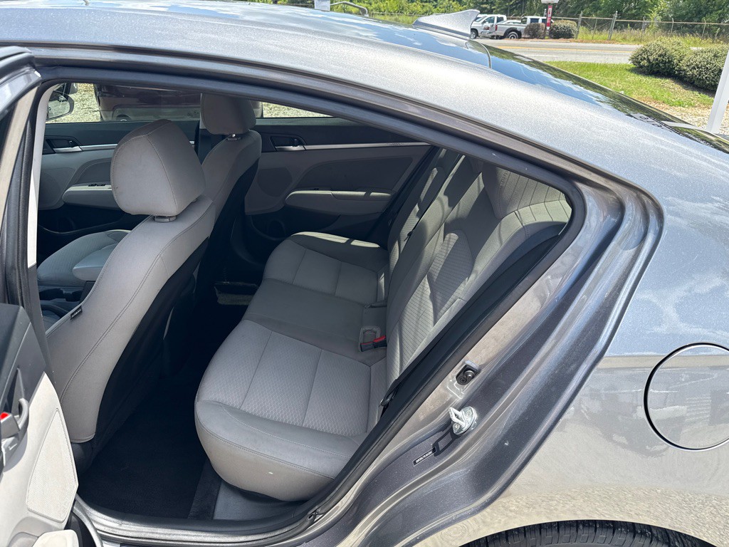 2020 Hyundai Elantra Image 10