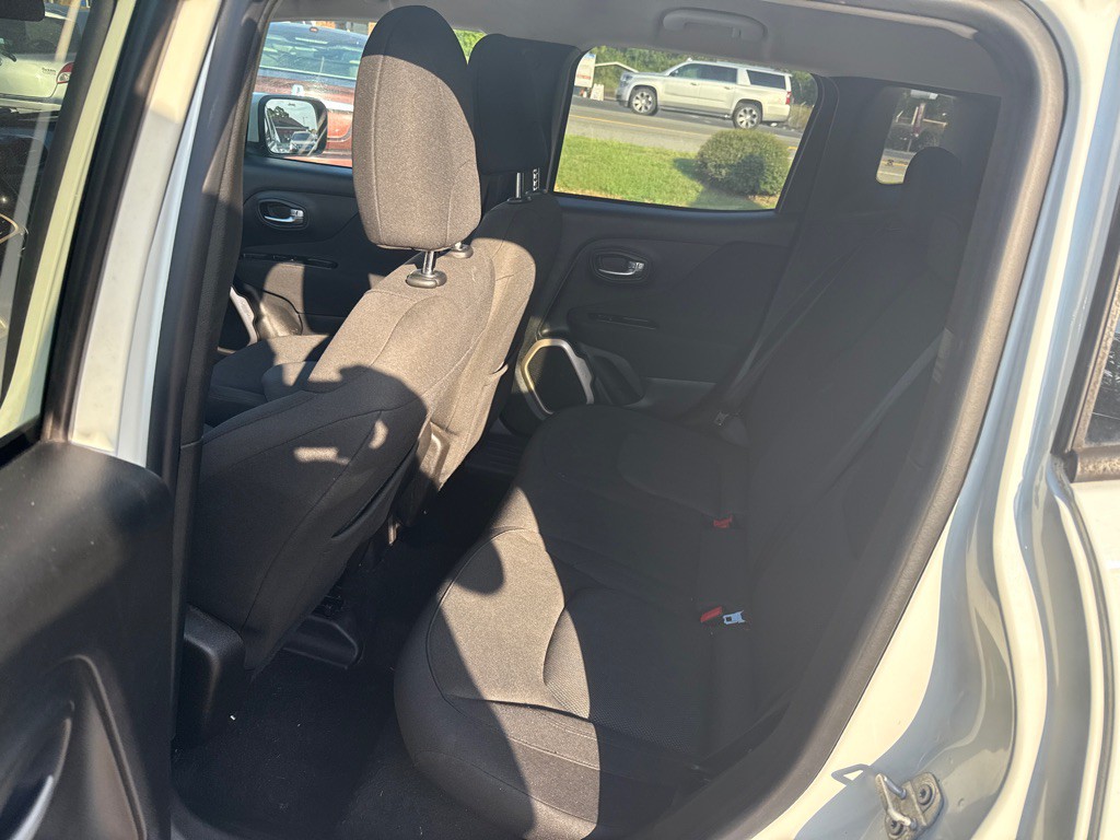 2017 Jeep Renegade Image 11