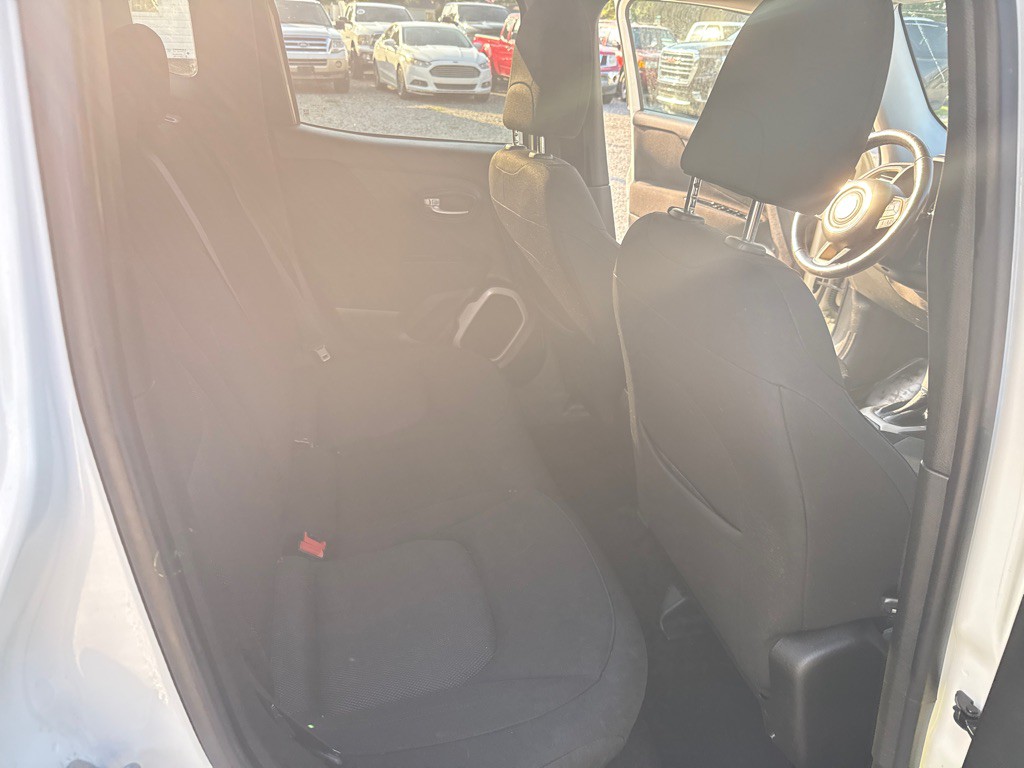 2017 Jeep Renegade Image 12