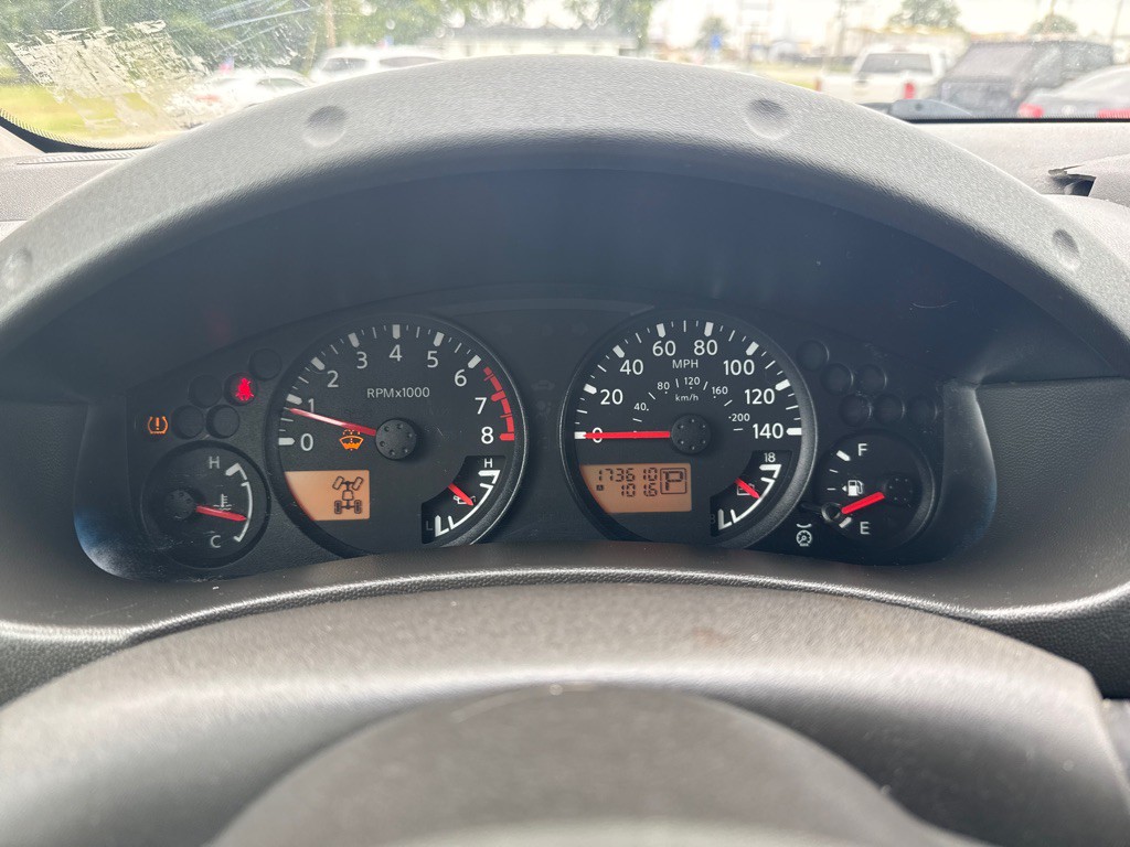 2005 Nissan Frontier Image 10