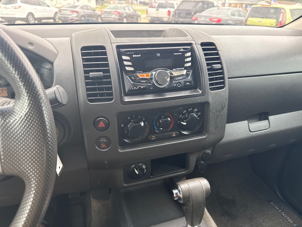 2005 Nissan Frontier Image 11