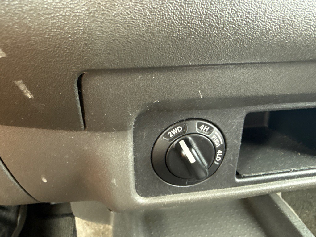 2005 Nissan Frontier Image 12