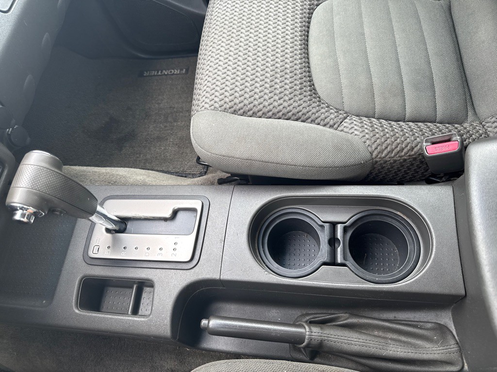2005 Nissan Frontier Image 13