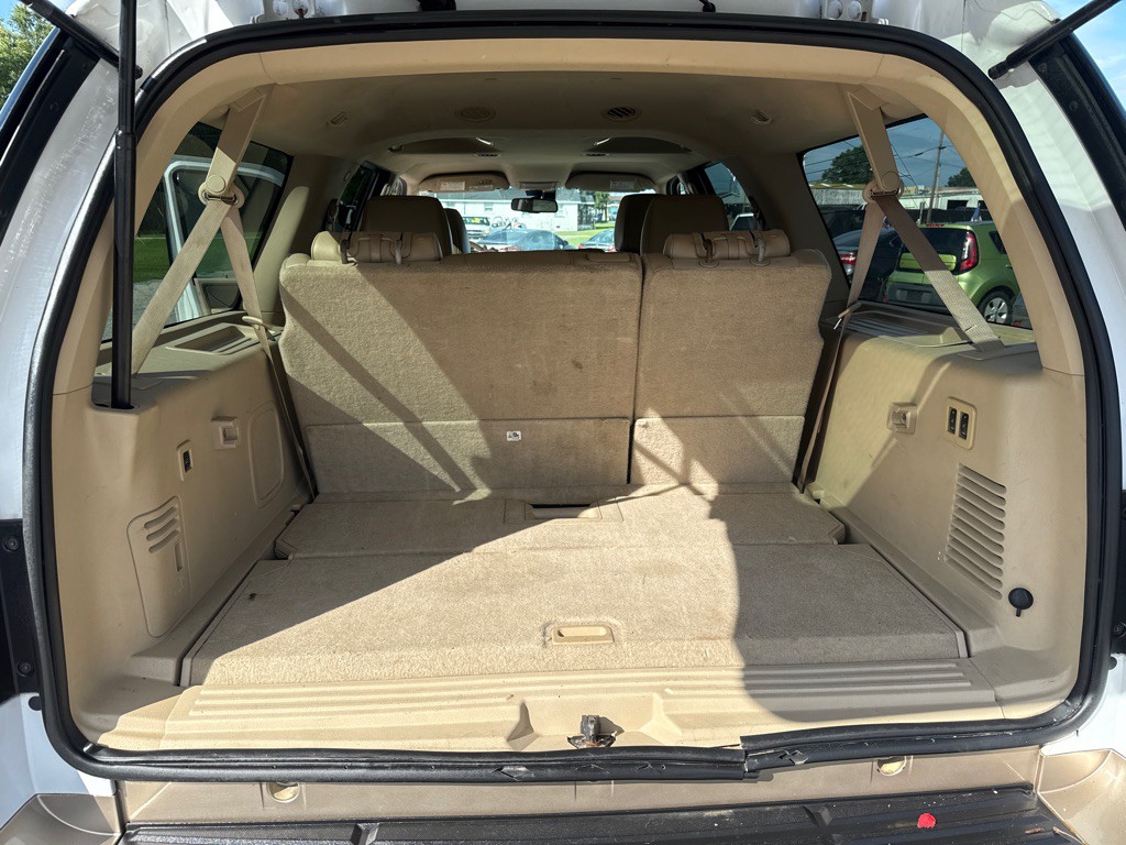 2011 Ford Expedition Image 7