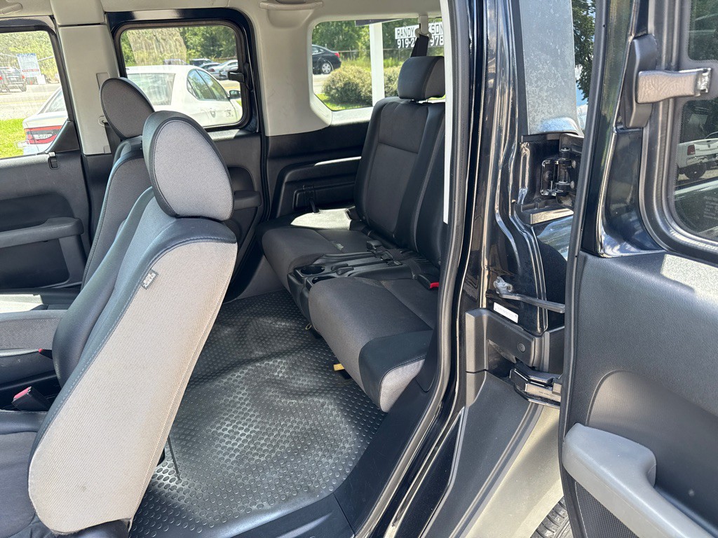2005 Honda Element Image 11