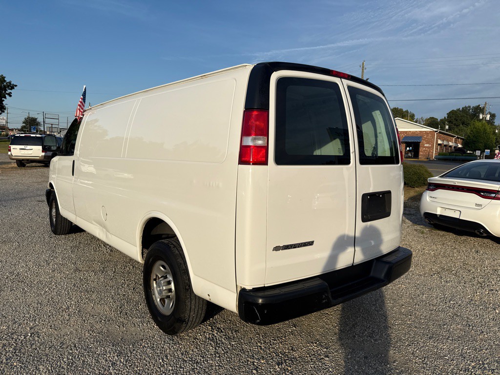 2018 Chevrolet Express Image 6