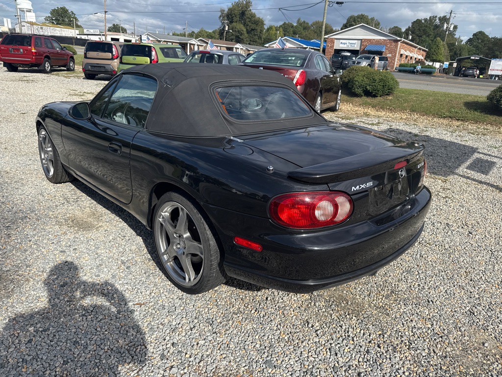 2005 Mazda MX-5 Miata Image 6