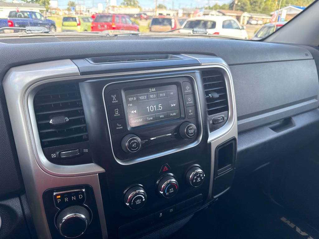 2016 RAM 1500 Image 11