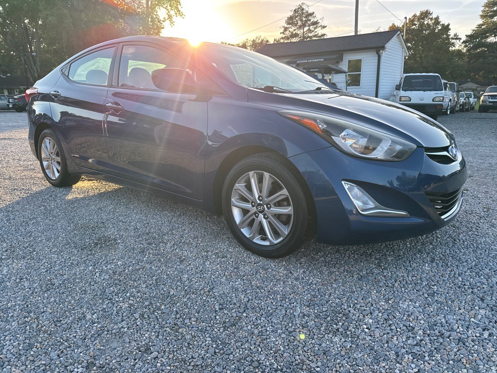 2015 Hyundai Elantra Image 3