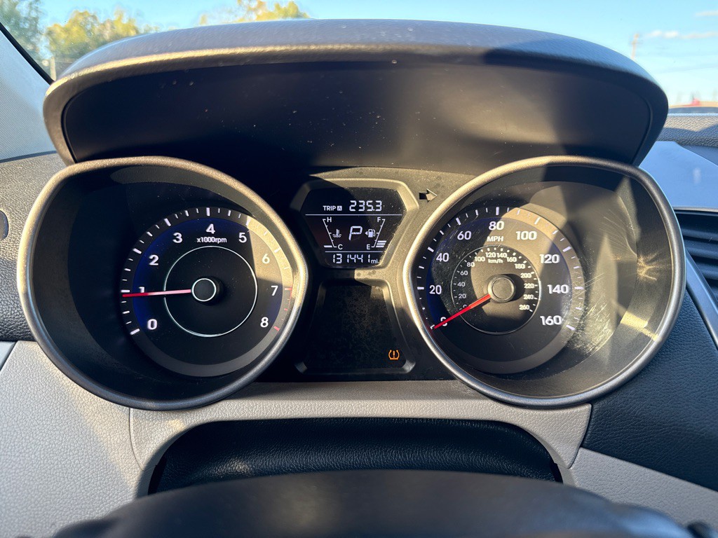 2015 Hyundai Elantra Image 12