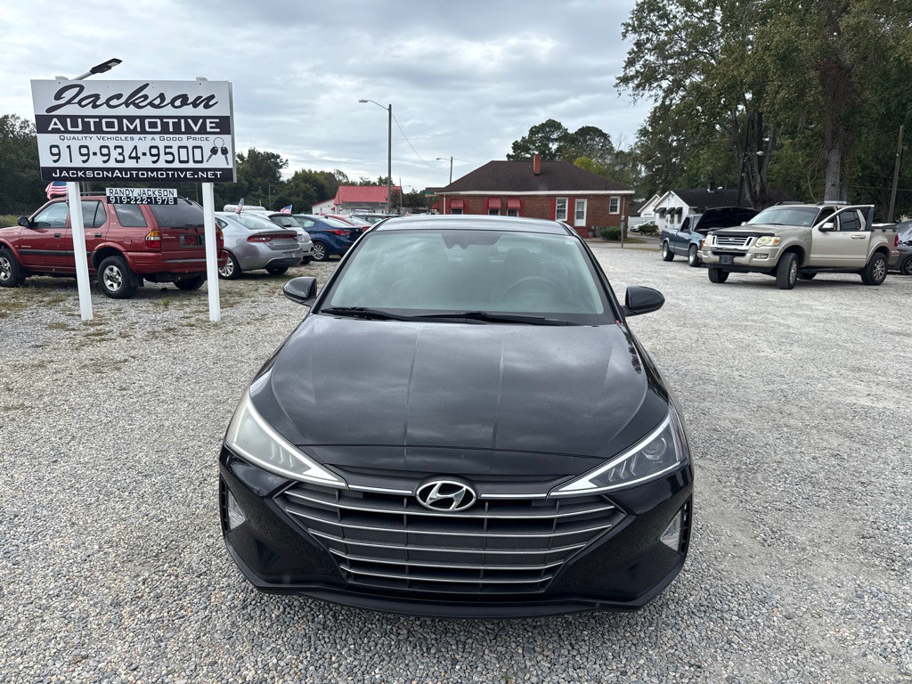 2020 Hyundai Elantra Image 2