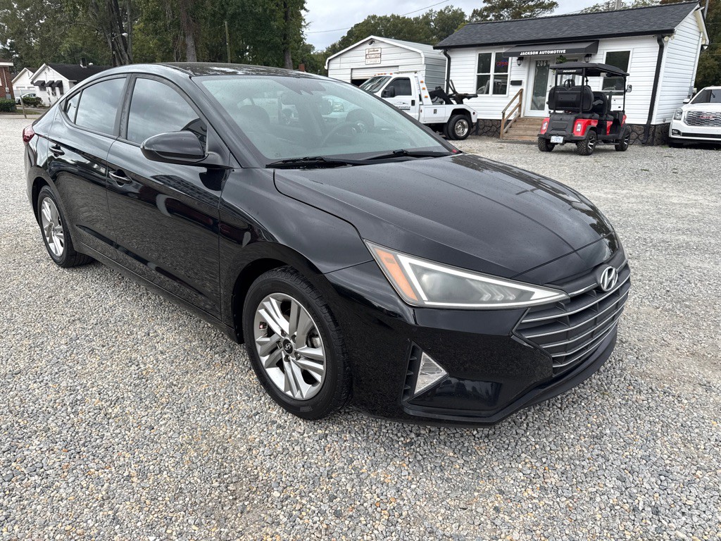 2020 Hyundai Elantra Image 3