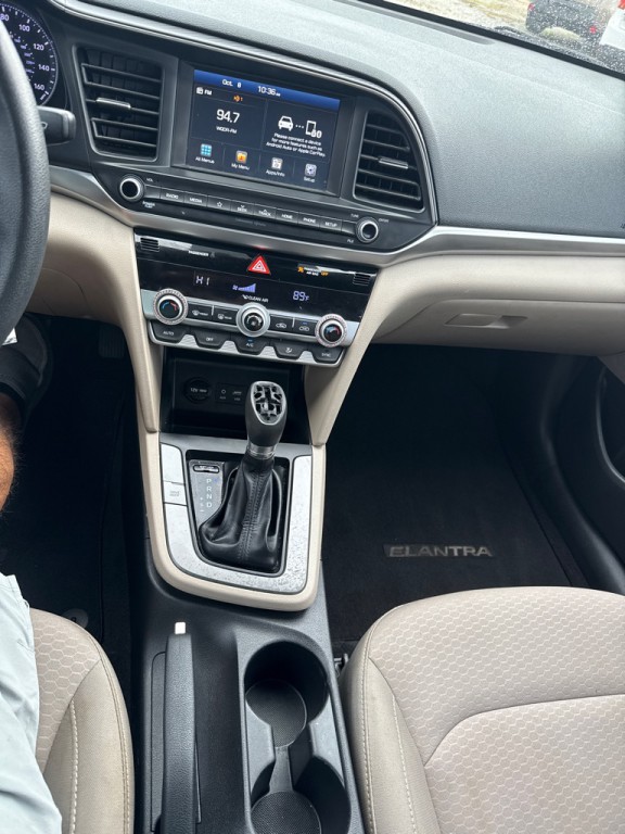 2020 Hyundai Elantra Image 14