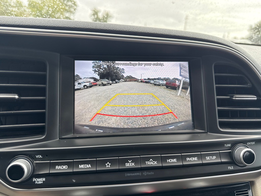 2020 Hyundai Elantra Image 15