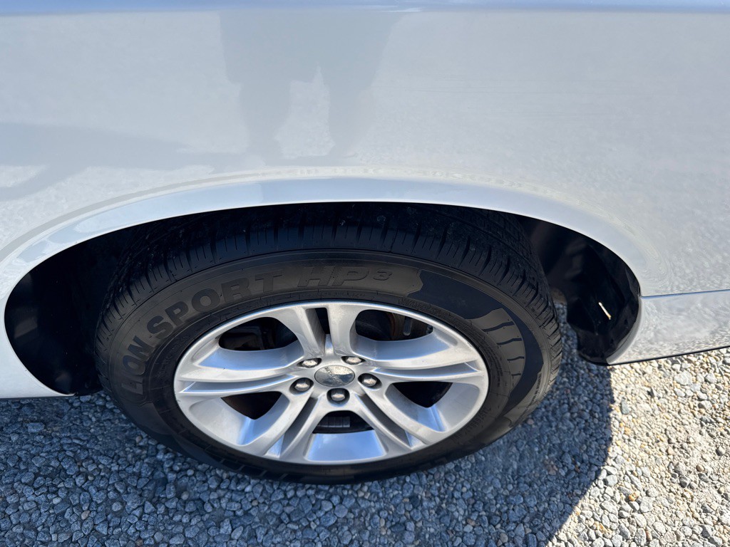 2019 Dodge Challenger Image 8