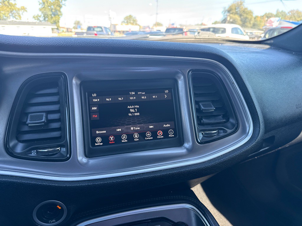 2019 Dodge Challenger Image 12