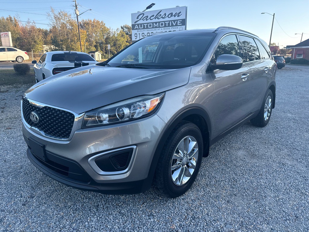 2017 Kia Sorento Image 1