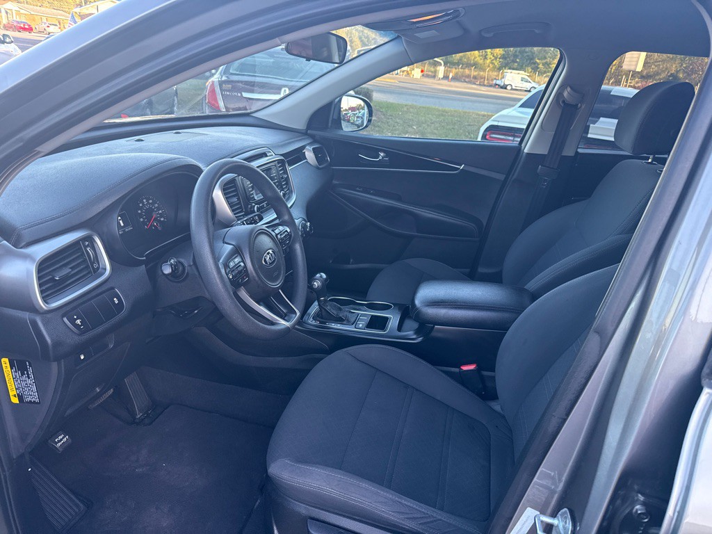 2017 Kia Sorento Image 12