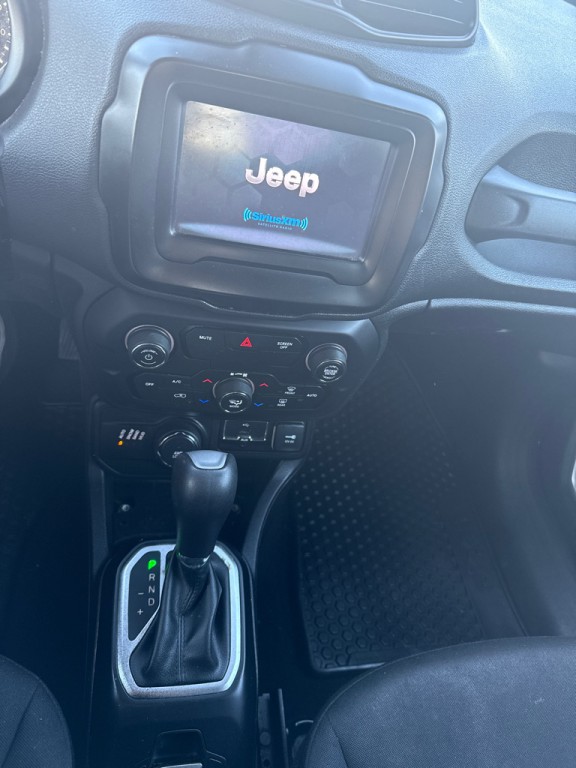 2018 Jeep Renegade Image 13