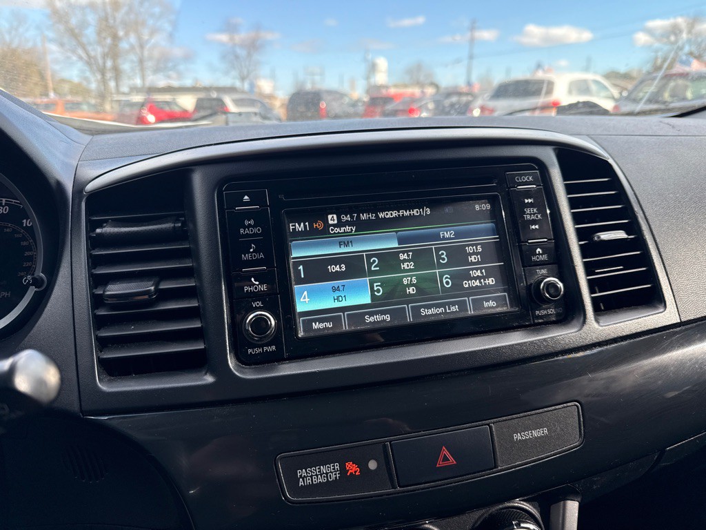 2016 Mitsubishi Lancer Image 12