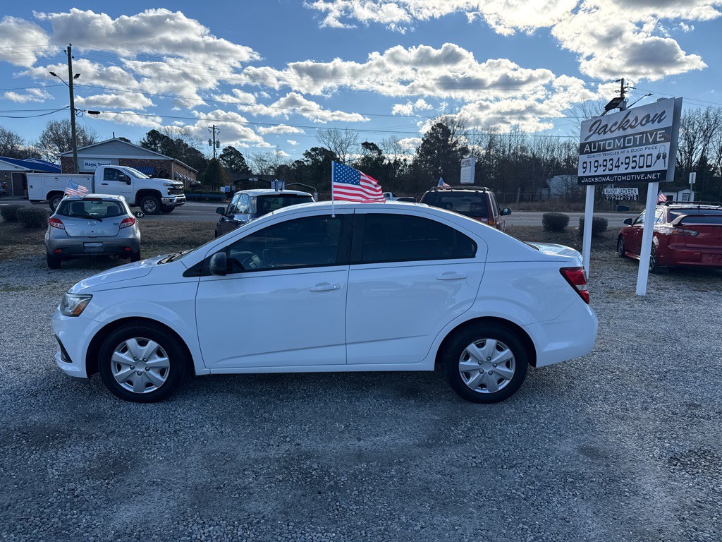 2017 Chevrolet Sonic Image 7