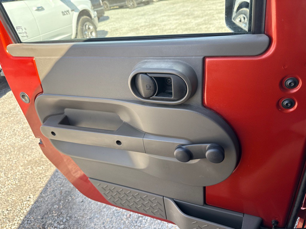 2009 Jeep Wrangler Image 12