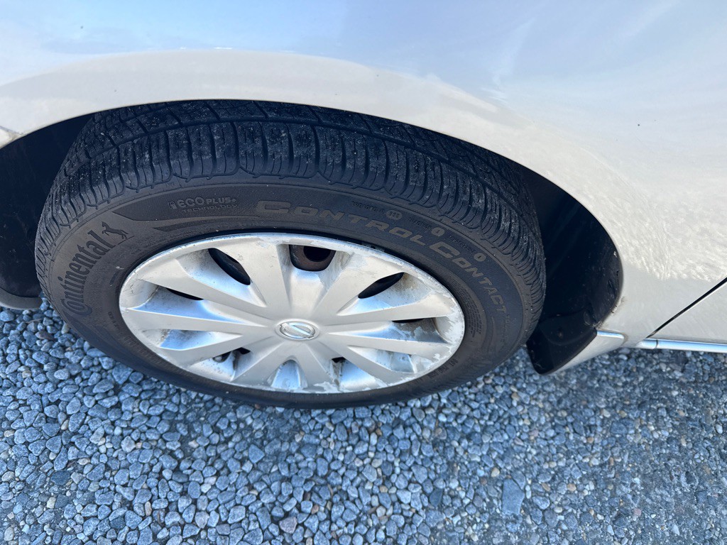 2014 Nissan Versa Image 8